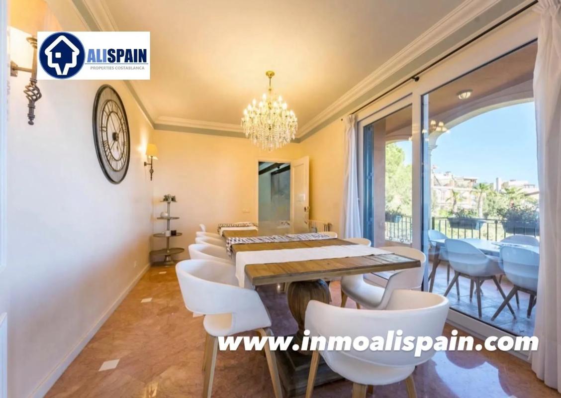 Sale of independent chalet in Barrio Cabo de las Huertas, Alicante
 photo 3