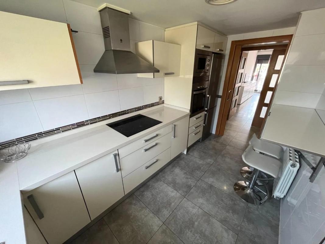 Sale of apartment in Avenida de la Costa Blanca, Alicante
 photo 4