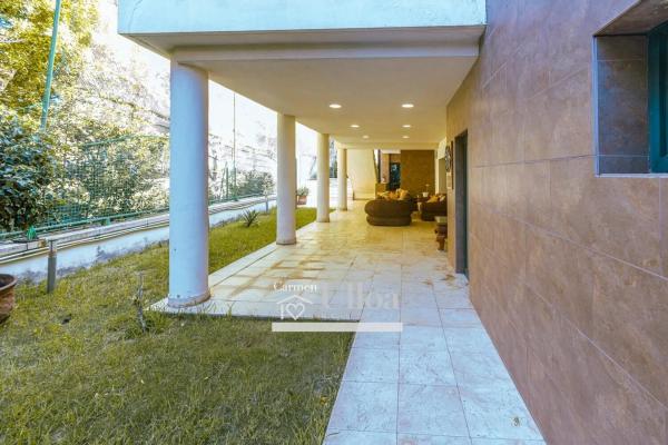 Chalet independiente en venta en Barrio Alicante Golf, Alicante / Alacant
photo 1