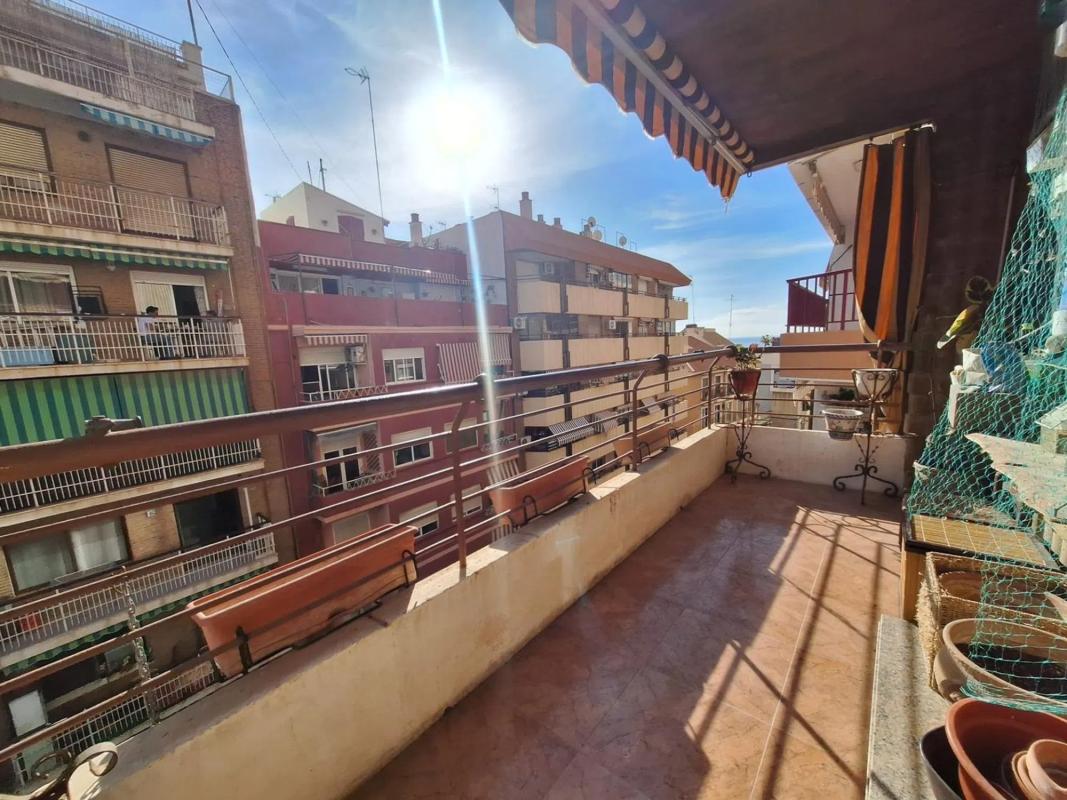 Sprzedaż mieszkania w Calle de la Virgen del Socorro, Alicante / Alacant
photo 2
