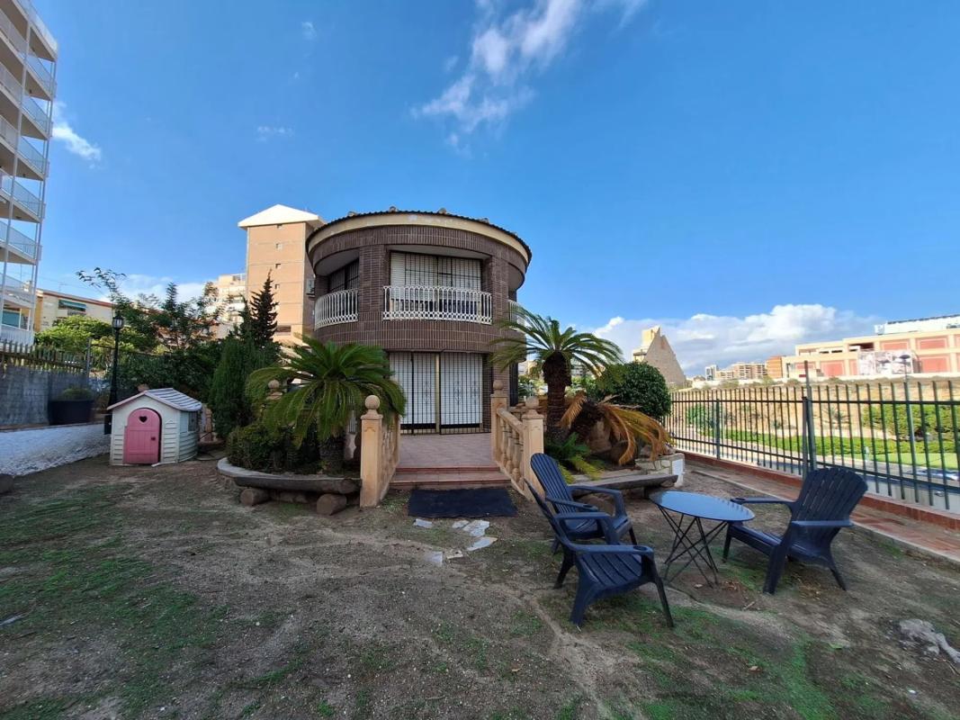 Sale of independent chalet in Barrio Plà del Bon Repòs-La Goteta, Alicante
 photo 4