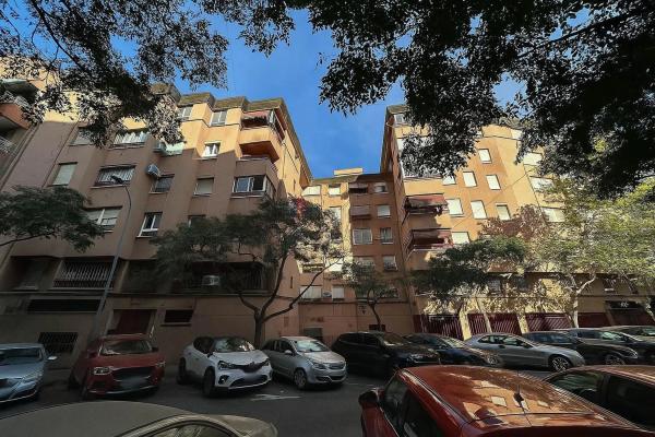 Venta de piso en Calle de Haroldo Parres, Alicante / Alacant
photo 1