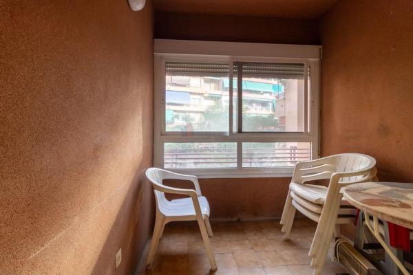 Venta de piso en Calle de Haroldo Parres, Alicante / Alacant
thumbnail 2