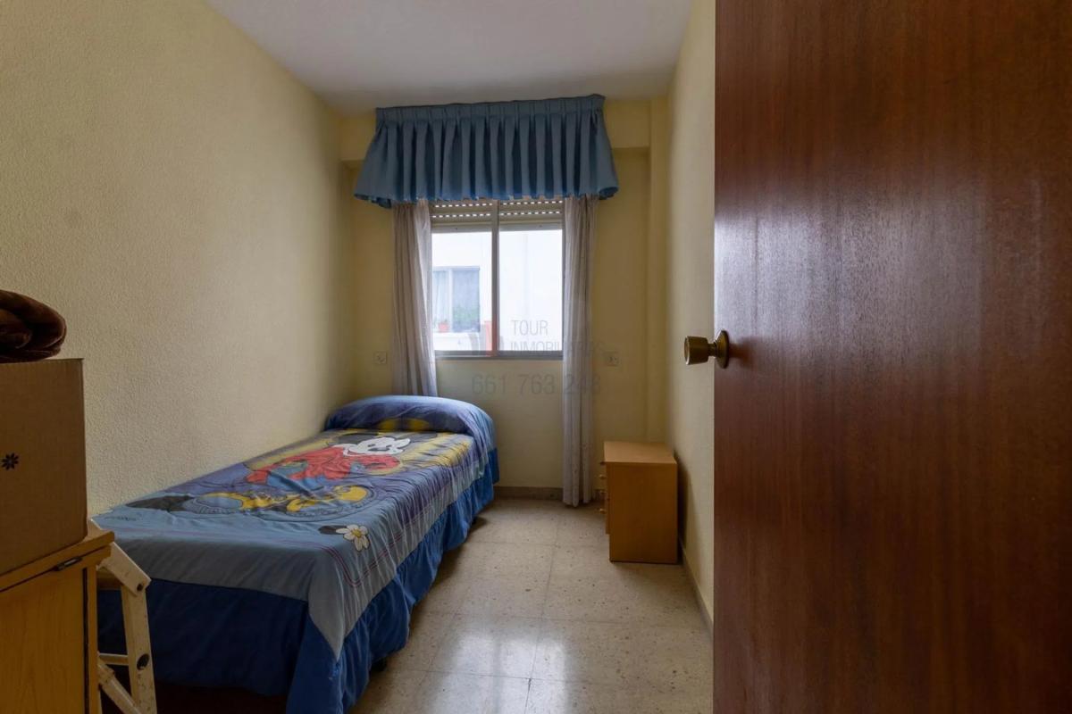 Venta de piso en Calle de Haroldo Parres, Alicante / Alacant
photo 3