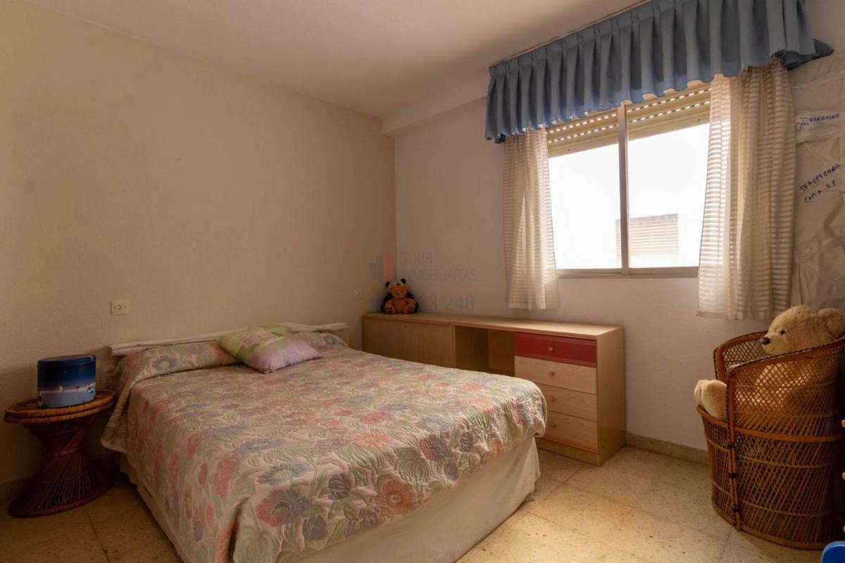 Venta de piso en Calle de Haroldo Parres, Alicante / Alacant
photo 4