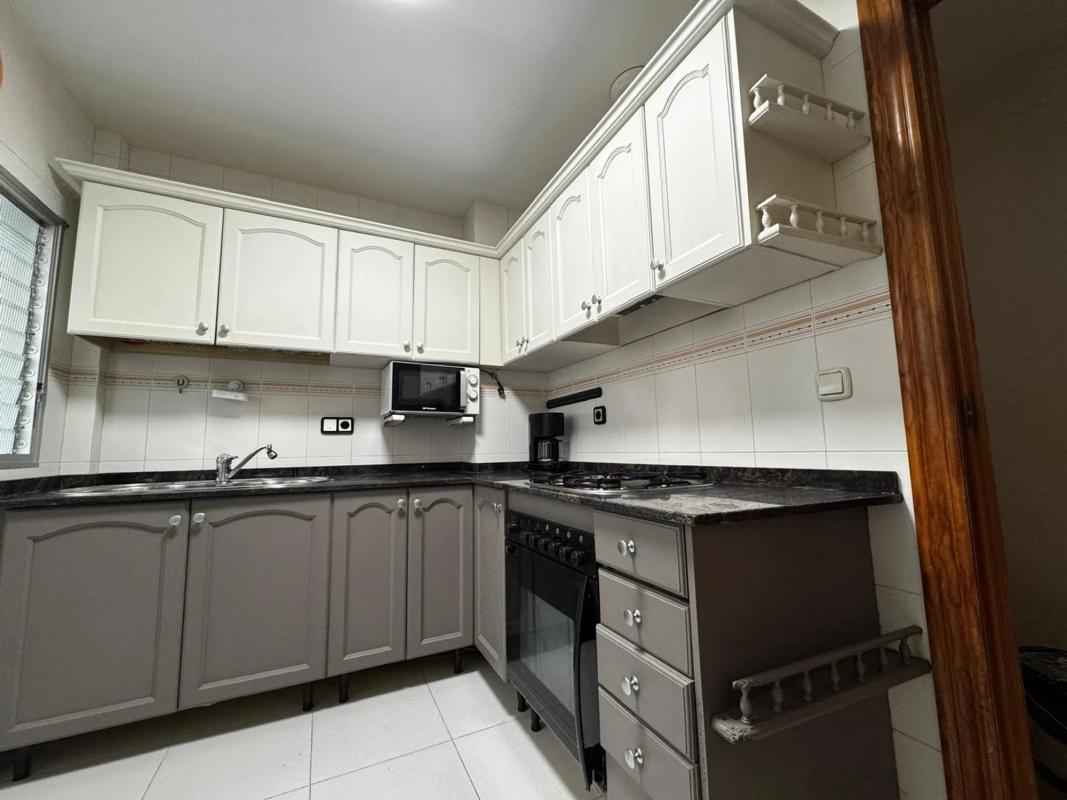 Venta de piso en Calle San Ignacio Loyola, Alicante / Alacant
photo 3