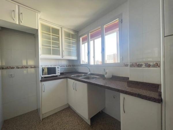 Piso en venta en CL VIRGEN DEL SOCORRO, Alicante / Alacant
photo 1