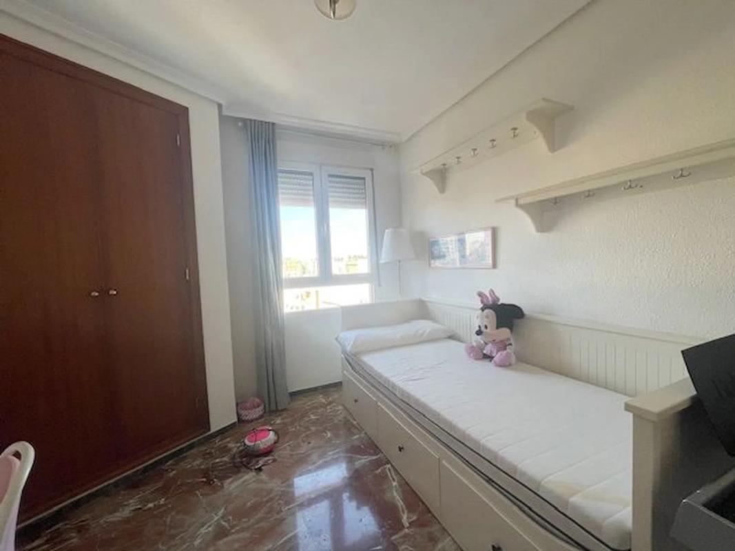 Venta de piso en CL VIRGEN DEL SOCORRO, Alicante / Alacant
photo 4