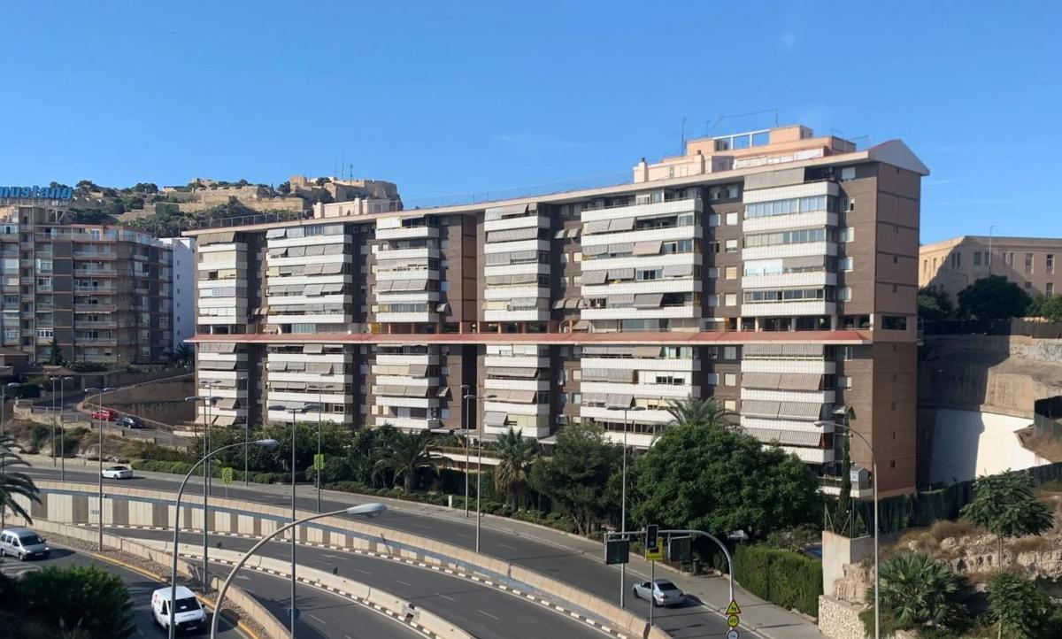 Venta de piso en Calle Turina, 6, Alicante / Alacant
photo 2