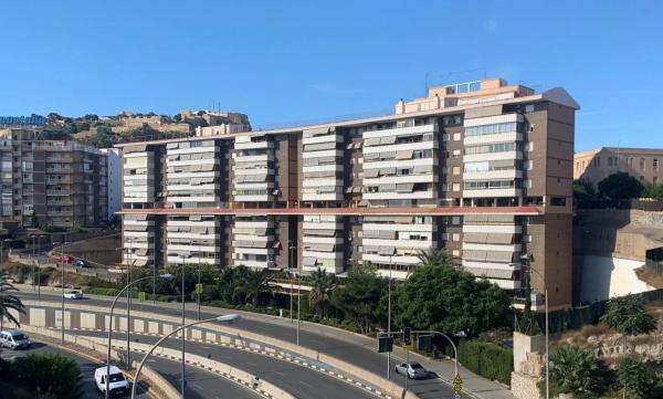 Квартира на продажу на  Calle Turina, 6, Аликанте / Алакант photo 2