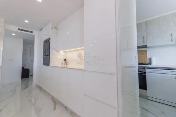 Квартира на продажу на  Calle Turina, 6, Аликанте / Алакант photo 3