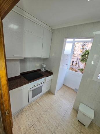 Квартира на продажу на  Calle del Pintor Zuloaga s/n, Аликанте / Алакант photo 2