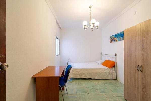 Apartment for sale in  Barrio Santo Domingo, Alicante photo 1