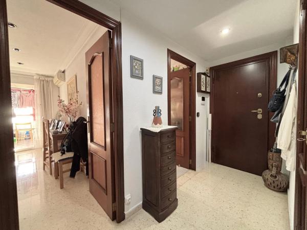 Квартира на продажу на  Avenida del Doctor Jiménez Díaz, 14, Аликанте / Алакант photo 3