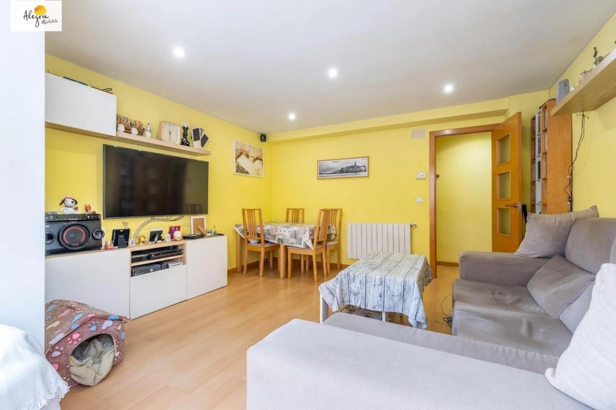 Sale of apartment in Calle Pintor Gisbert, Alicante
photo 3
