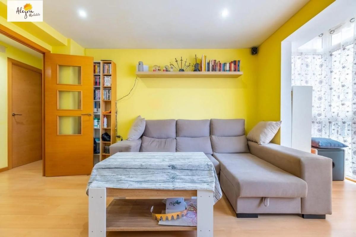Sale of apartment in Calle Pintor Gisbert, Alicante
photo 4