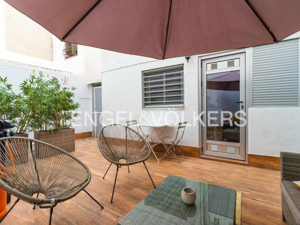 Квартира на продажу на  Calle Enriqueta Ortega, Аликанте / Алакант photo 1