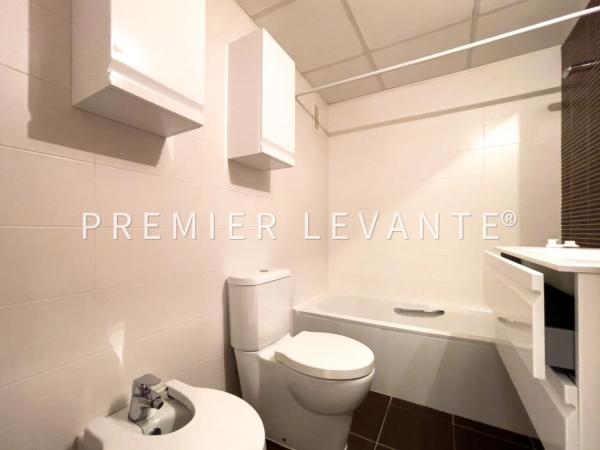 Квартира на продажу на  Avenida José Jornet Navarro, Аликанте / Алакант photo 4
