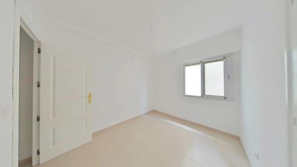 Квартира на продажу на  Barrio Santo Domingo, Аликанте / Алакант photo 4