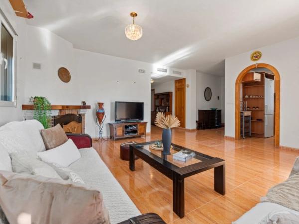 Independent chalet for sale in Calle Cala Calabarda, 9 -1, Alicante
 photo 3