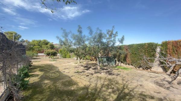 Independent chalet for sale in Calle Alavega, 6, Alicante
 photo 1