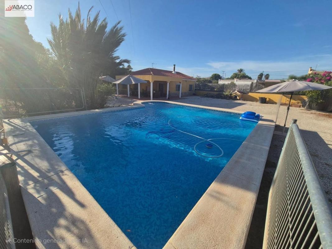 Venta de chalet independiente en Camino Viejo de Santa Faz, Alicante / Alacant
photo 2