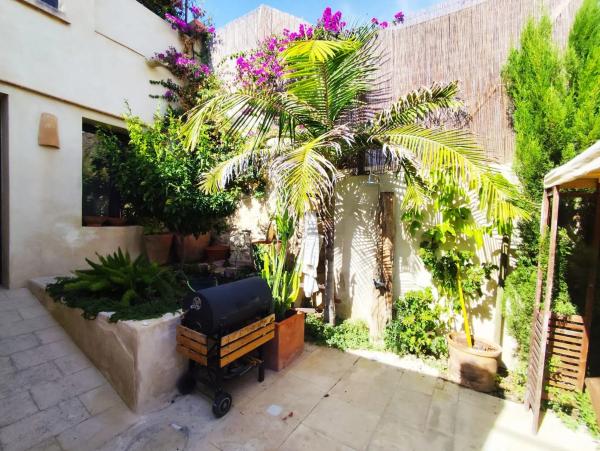 Independent chalet for sale in Unica, Alicante
 photo 1