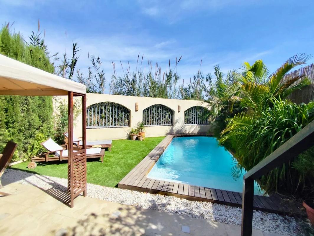 Sale of independent chalet in Unica, Alicante
 photo 2