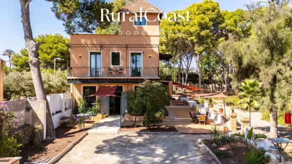 Independent chalet for sale in Calle Músic Carlos Cosmen, Alicante
 photo 3