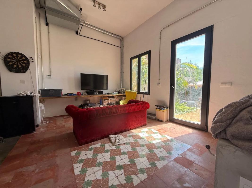 Sale of independent chalet in Unica, Alicante
 photo 3