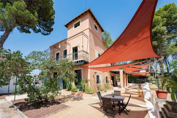Independent chalet for sale in Calle Músic Carlos Cosmen, Alicante
 photo 1