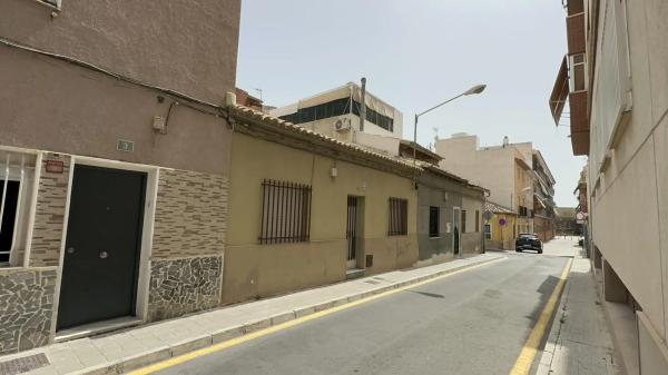 Independent chalet for sale in Calle Calvario, Alicante
 photo 1