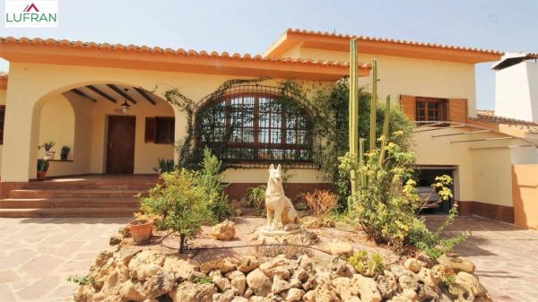 Independent chalet for sale in Barrio Villahermosa - Santa Faz, Alicante
 photo 1