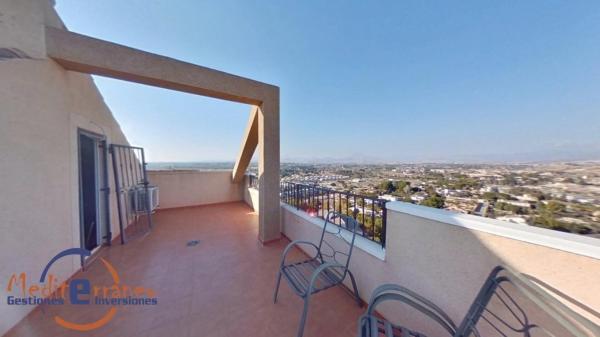 Independent chalet for sale in Calle Mayans i Siscar, 16, Alicante
 photo 1