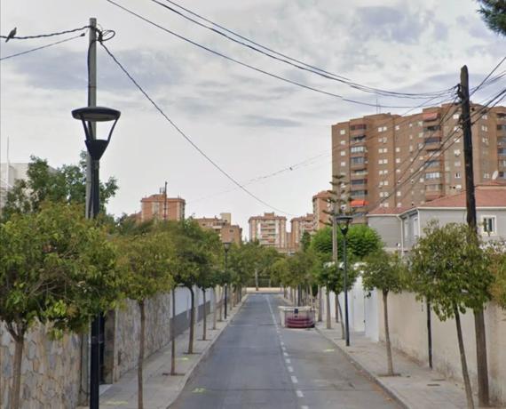 Chalet independiente en venta en Calle Catedrático Eliseo Gómez Serrano, Alicante / Alacant
 photo