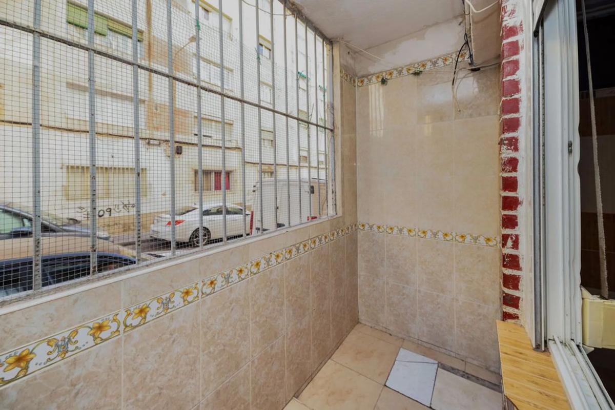 Sale of apartment in Calle de la Perla, Alicante
photo 3