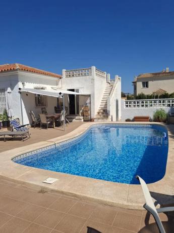 Independent chalet for sale in Barrio Juan XXIII, Alicante
 photo 2