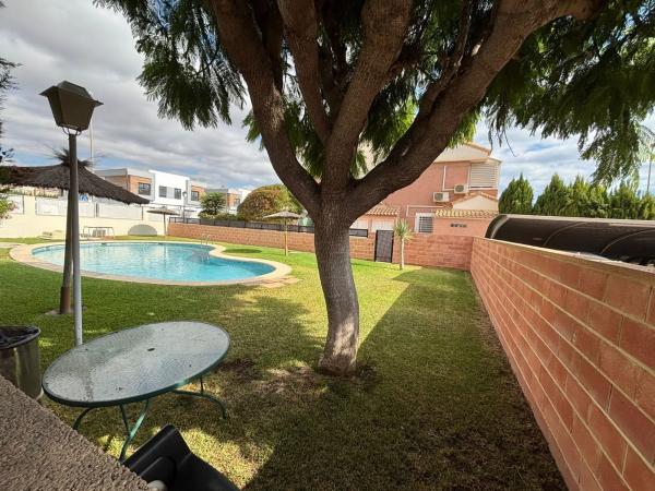 Terraced house for sale at  Avenida Novelda , Alicante photo 2