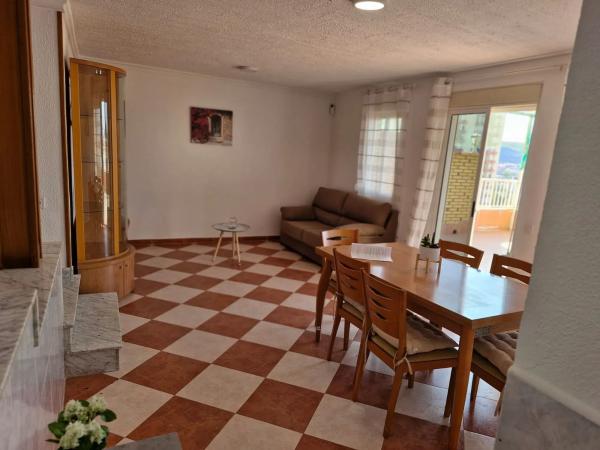 Apartment for sale in  Calle Pintor Pedro Camacho, Alicante photo 4