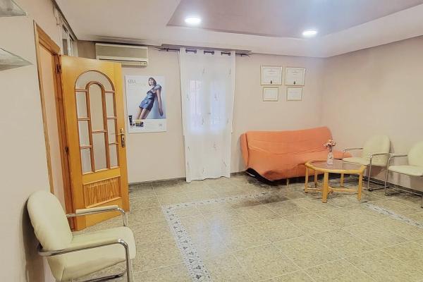 Piso en venta en Calle Doctor Claramunt, Alicante / Alacant
thumbnail 2