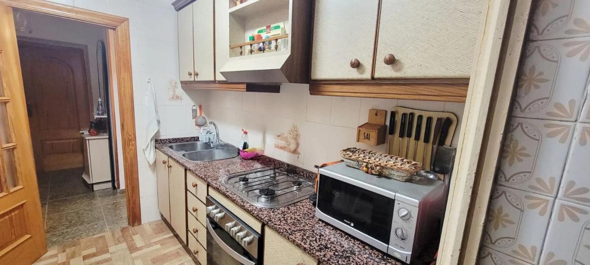 Sale of apartment in Calle Doctor Claramunt, Alicante
 photo 5