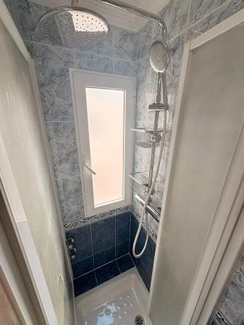 Apartment for sale in  Calle Pintor Pedro Camacho, Alicante photo 1