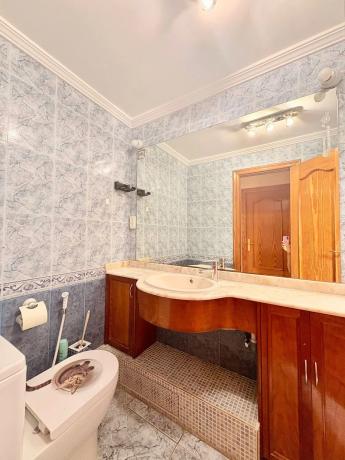 Apartment for sale in  Calle Pintor Pedro Camacho, Alicante photo 3