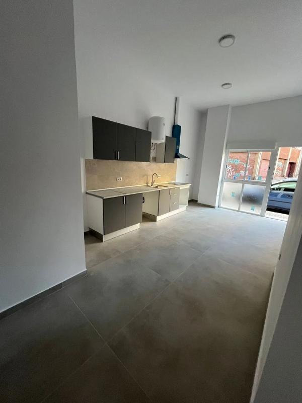 Venta de piso en Calle de Gandhi, Alicante / Alacant
 photo 5