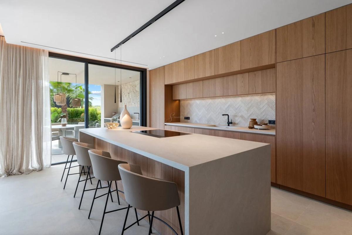 Obra nueva villa en la bahía de Cap Falcó en Calvià (Revista) photo 4