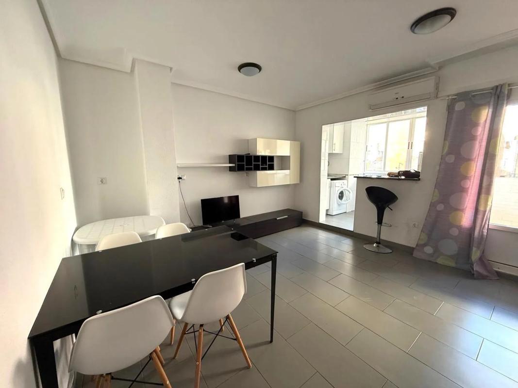 Sale of apartment in Calle Heraclio, Torrevieja
 photo 4
