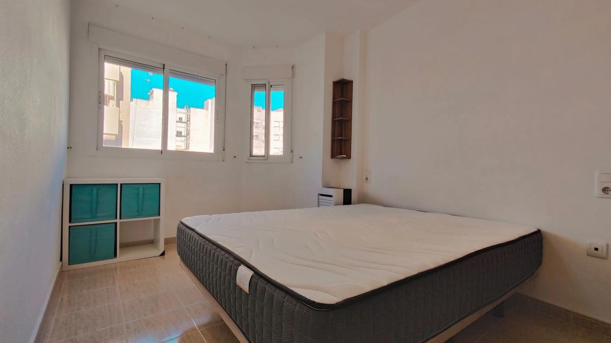 Venta de piso en CL SAN LUIS, 48, Torrevieja
photo 1