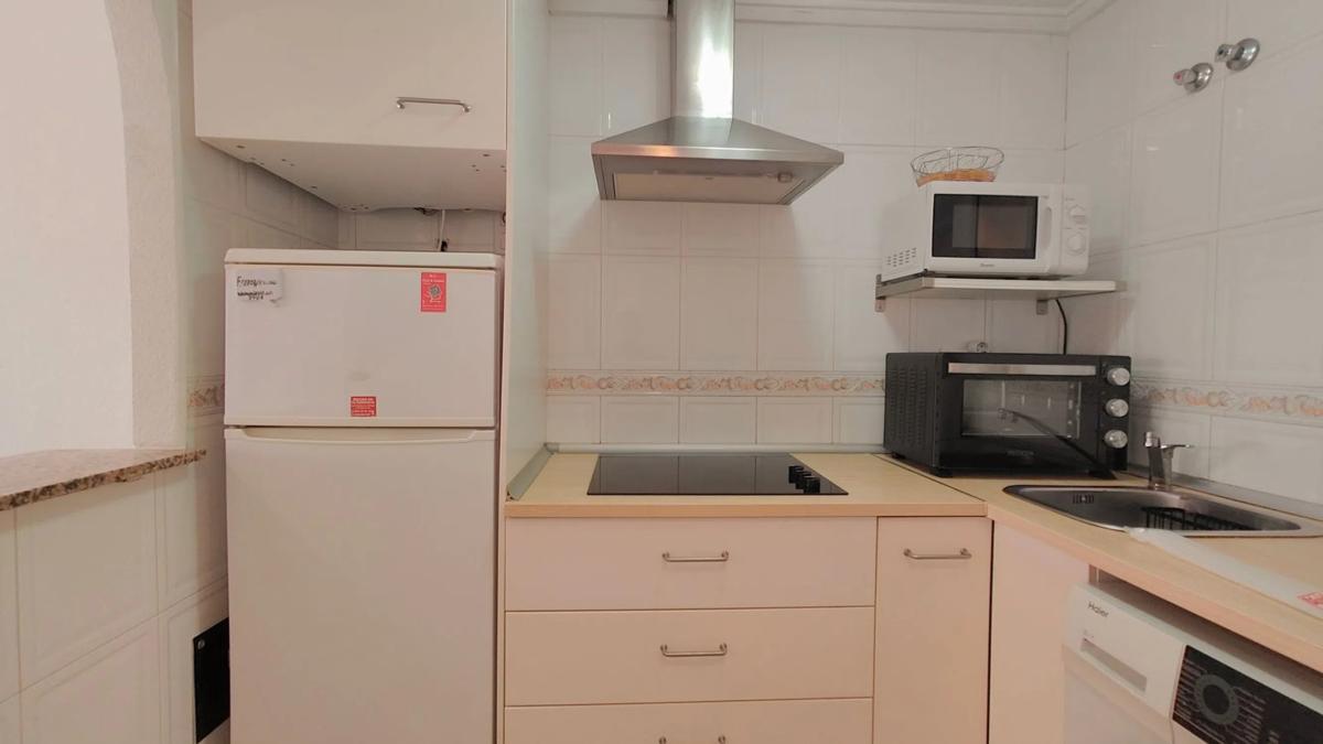 Venta de piso en CL SAN LUIS, 48, Torrevieja
photo 3