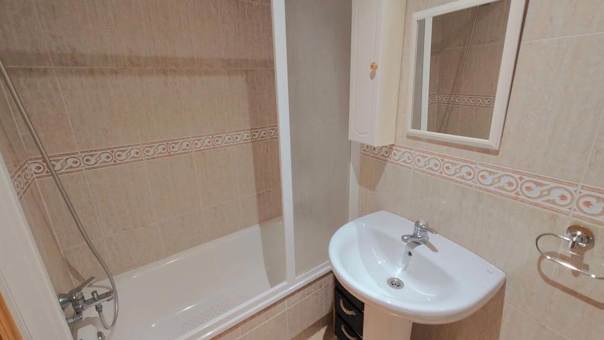 Venta de piso en CL SAN LUIS, 48, Torrevieja
photo 5