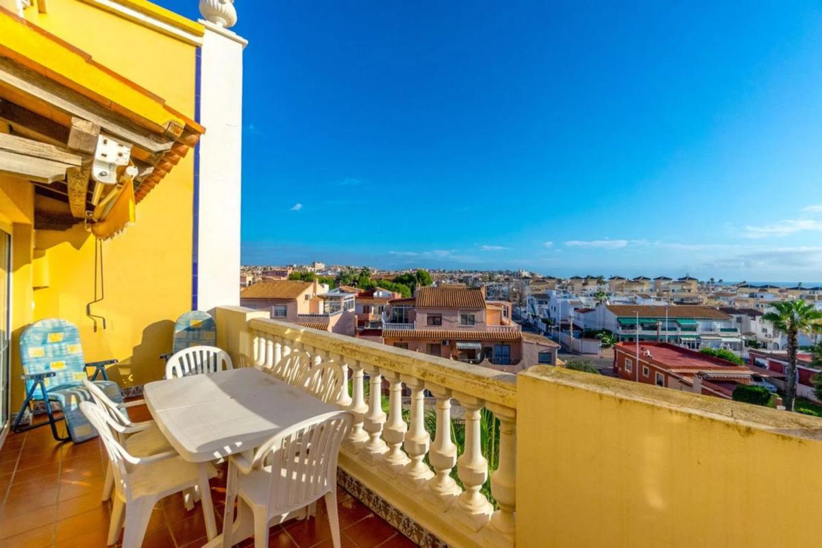 Venta de piso en Barrio El Molino, Torrevieja
photo 2